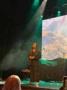 Shanaz Lin sur la scène des Skolae Music Awards.